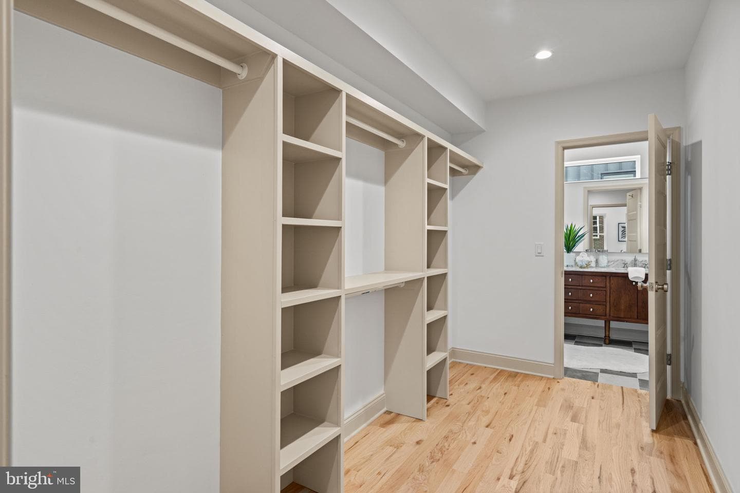 739 Earp Street photo 29