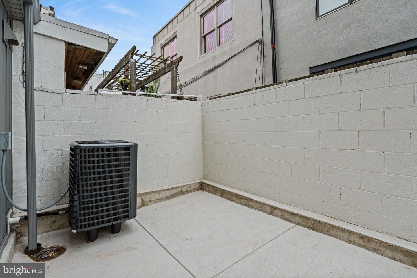 739 Earp Street photo 35