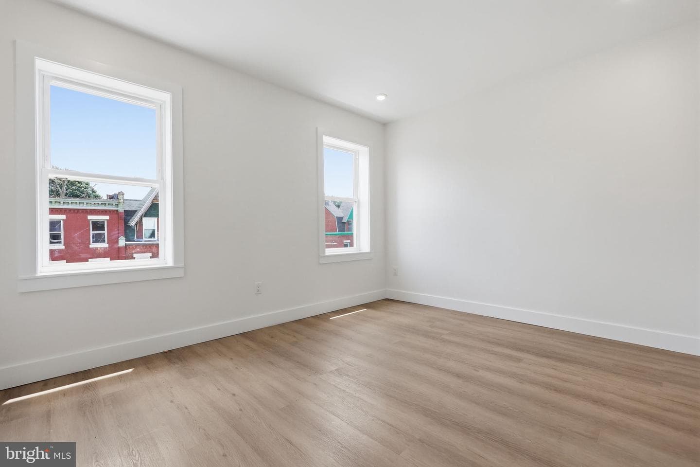5517 Hunter Street photo 18
