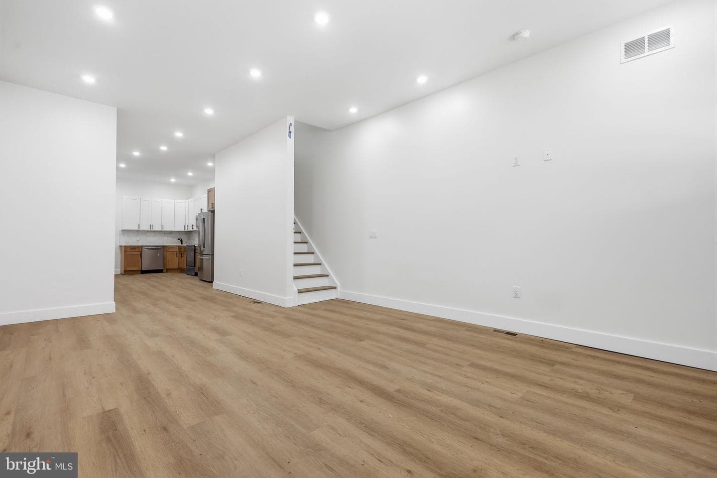 5517 Hunter Street photo 5