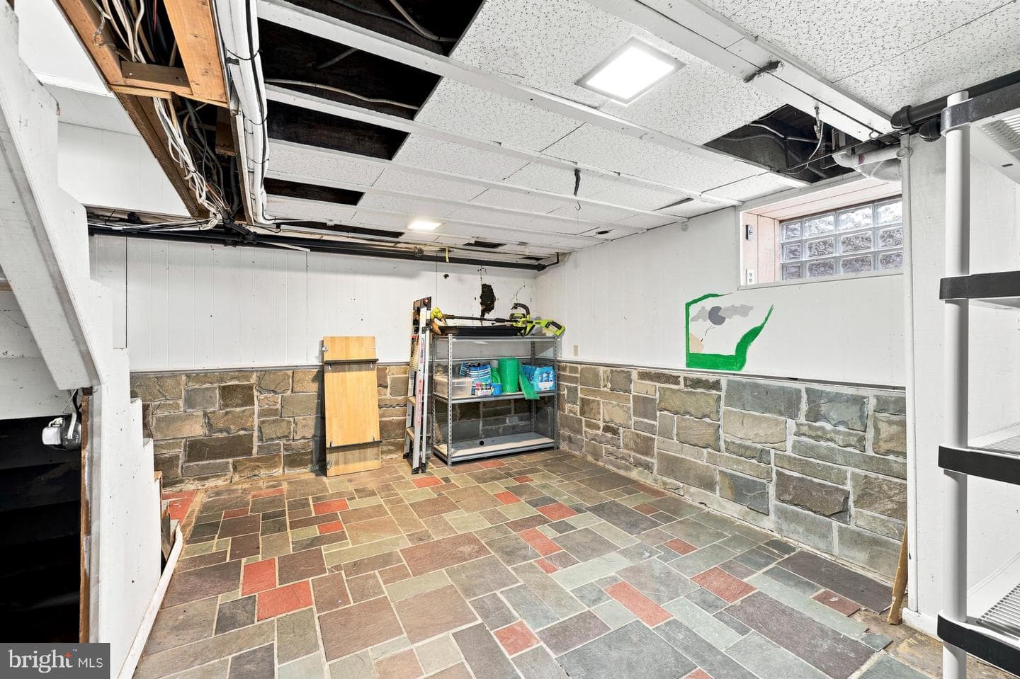 140 Overhill Avenue photo 23