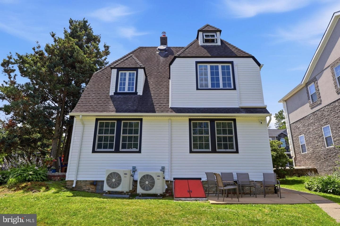 140 Overhill Avenue photo 4
