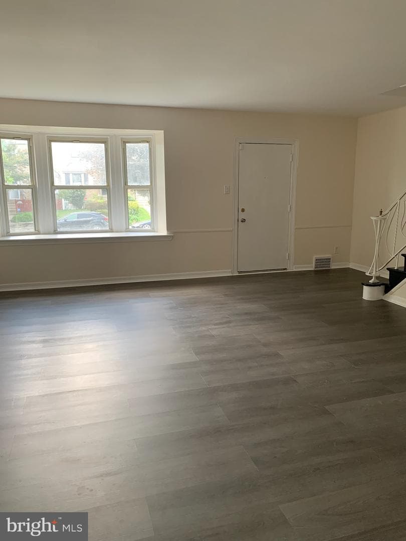6115 Loretto Avenue photo 4