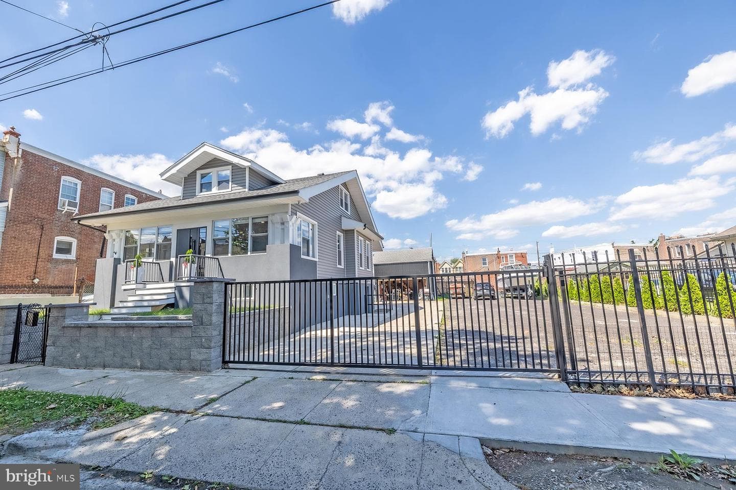 621-625 Gilham Street photo 3