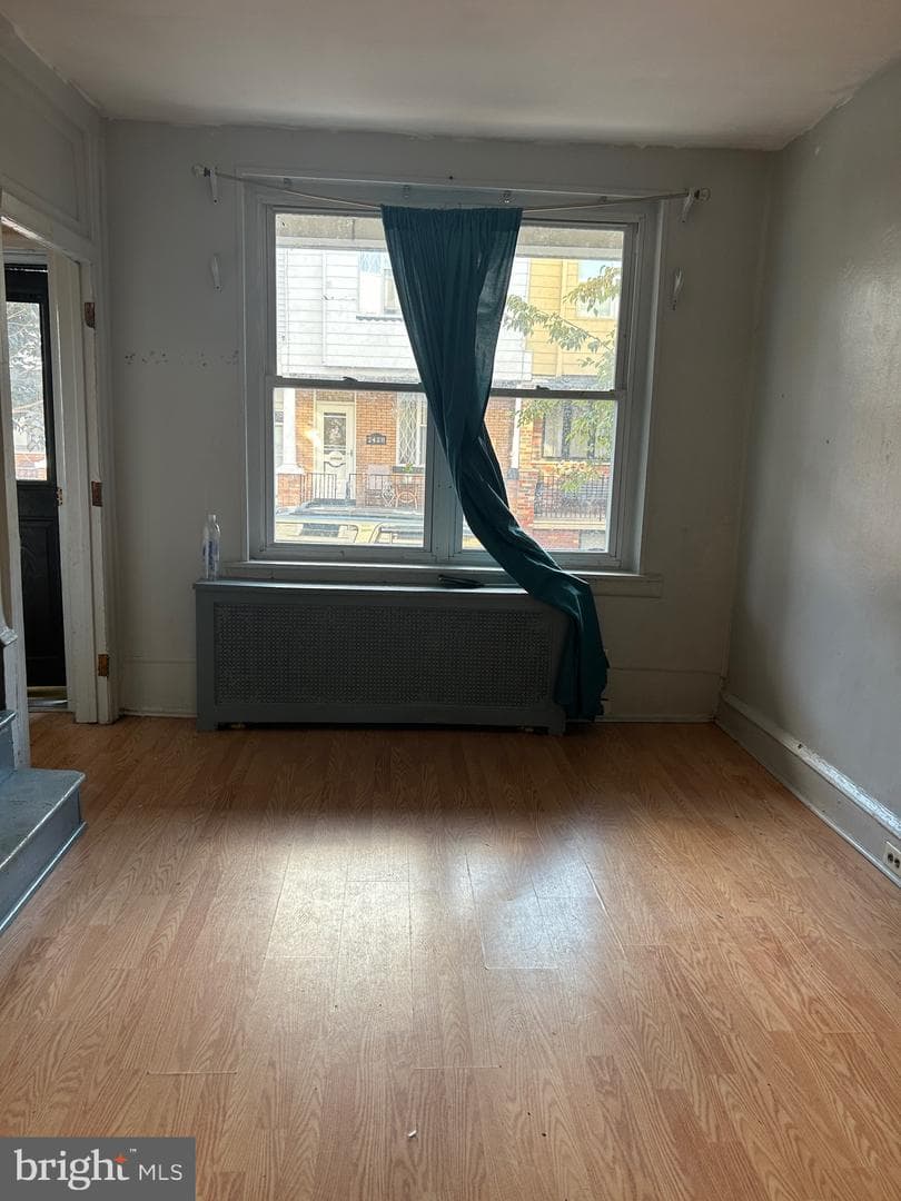 2429 S Lawrence Street photo 4