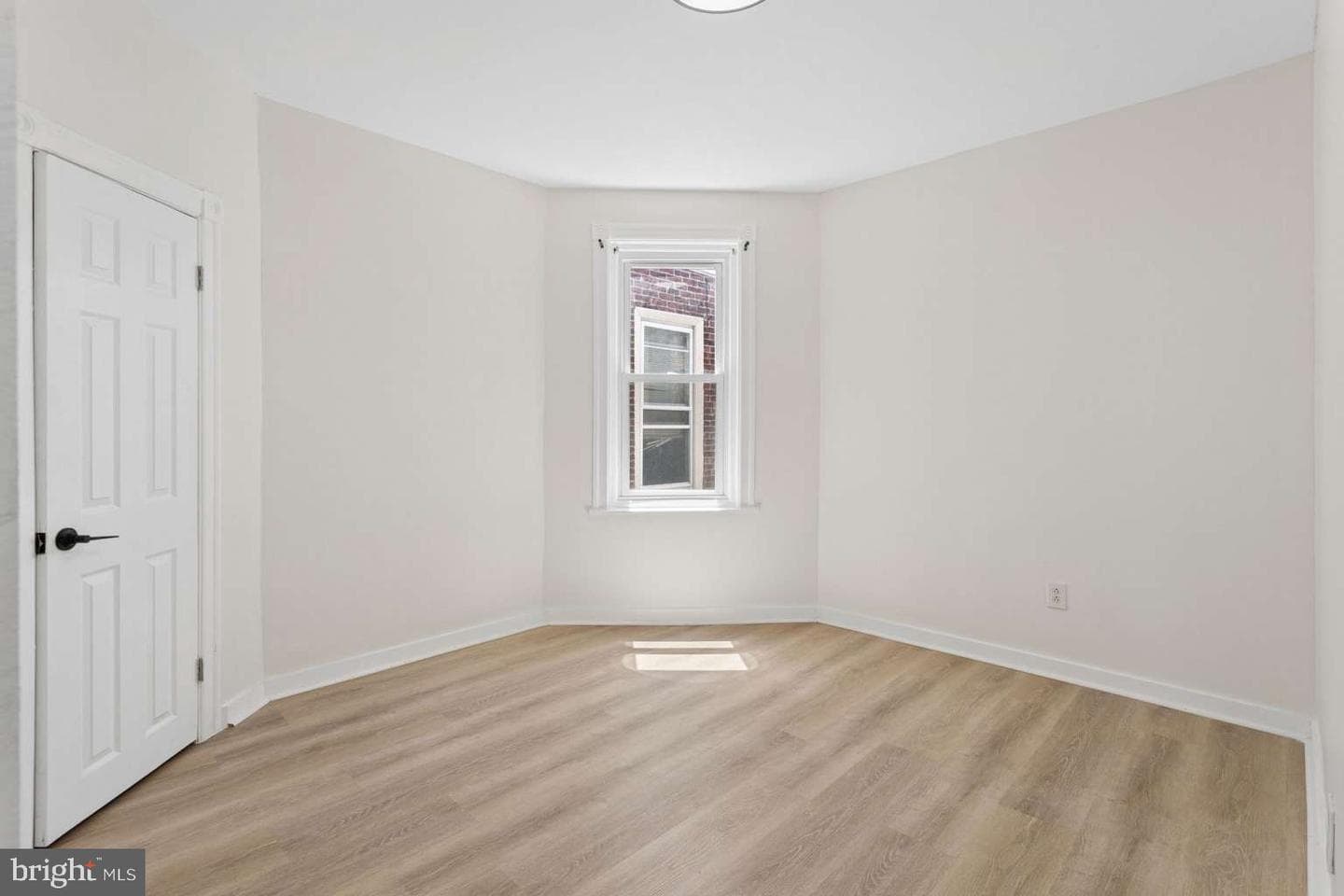 5532 Addison Street photo 29