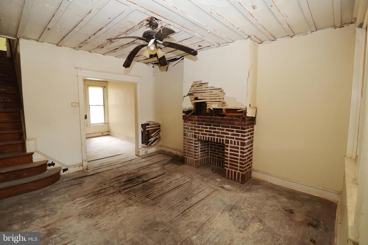 406 W Grange Avenue photo 6