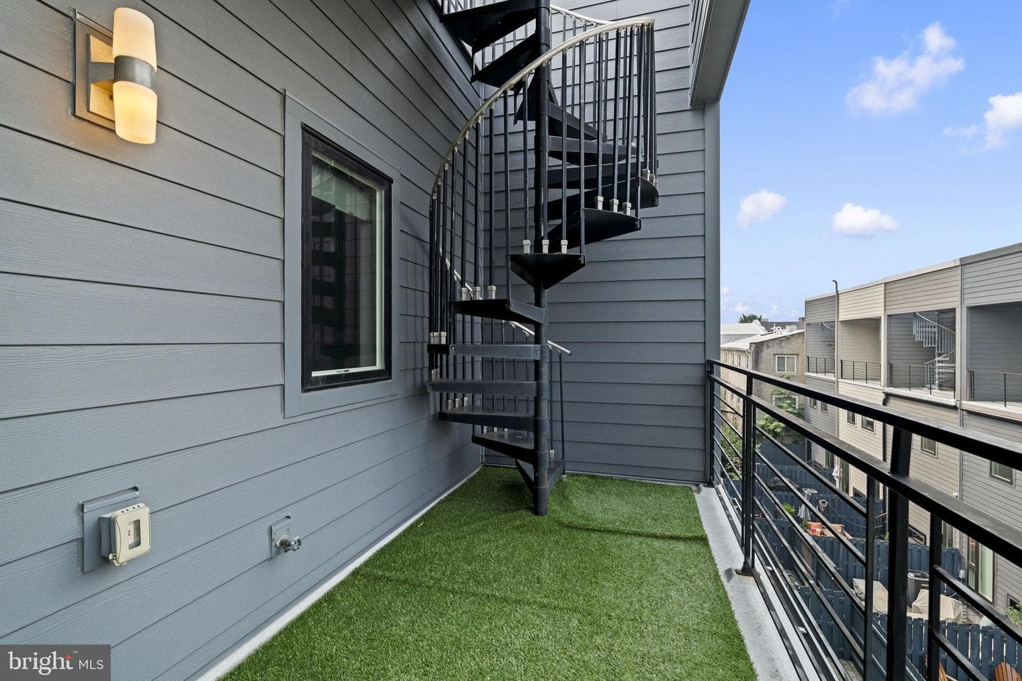 1220 Crease Street photo 44