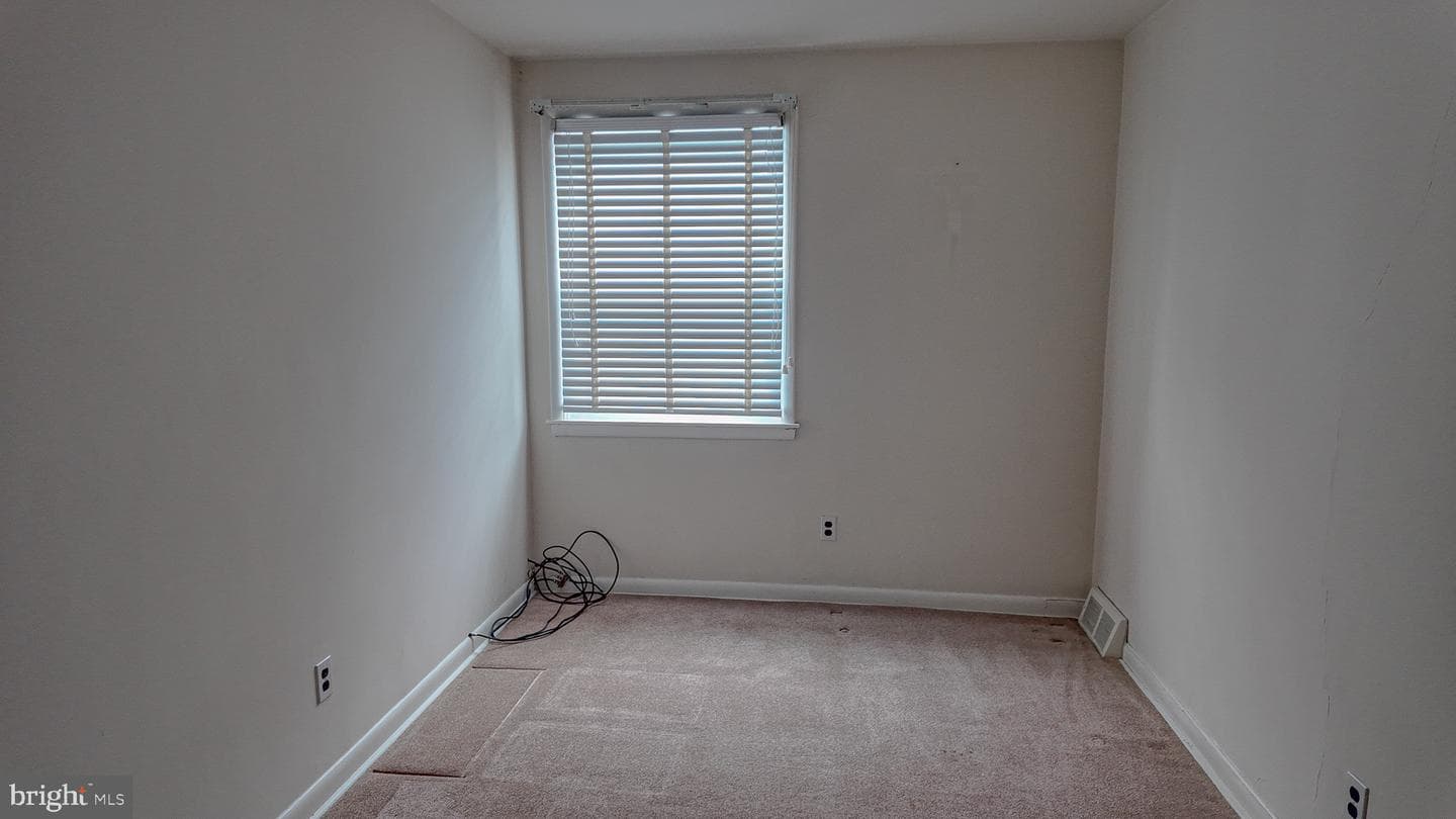 11718 Denman Road photo 16