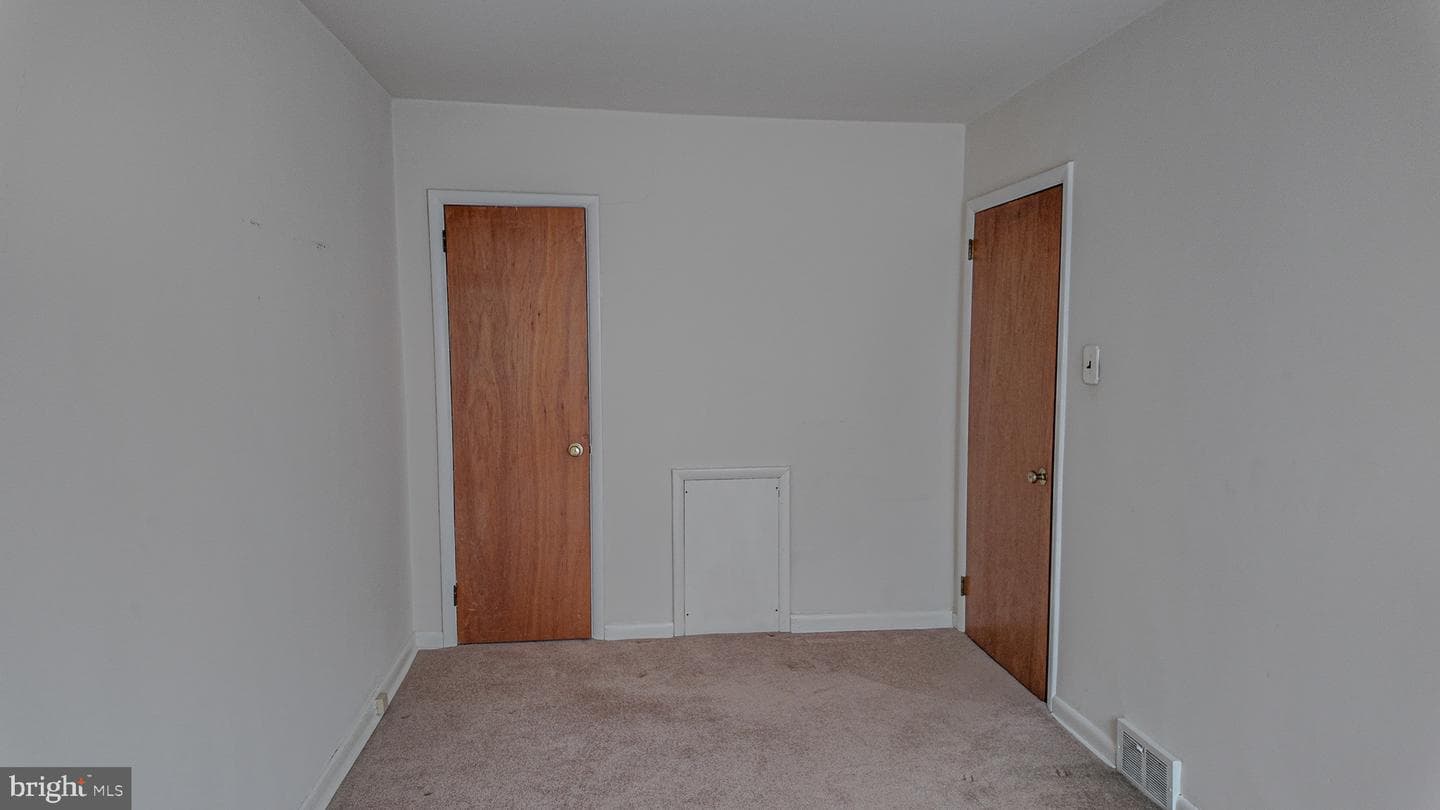 11718 Denman Road photo 17