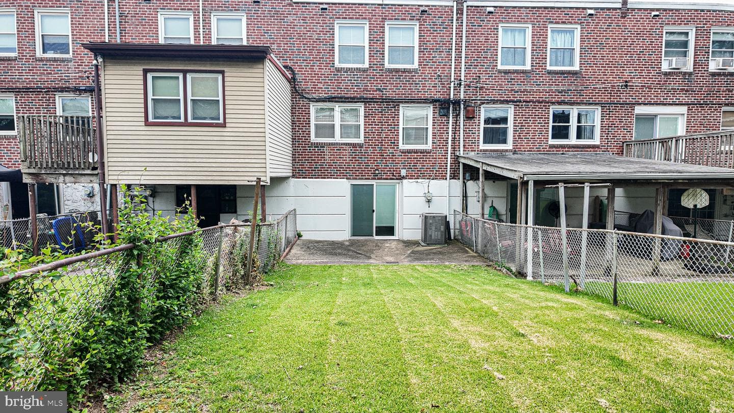 11718 Denman Road photo 23
