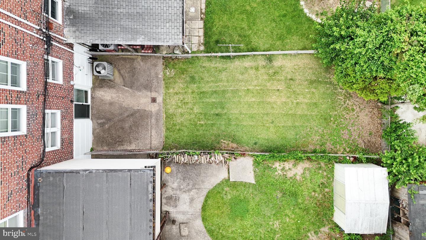 11718 Denman Road photo 24