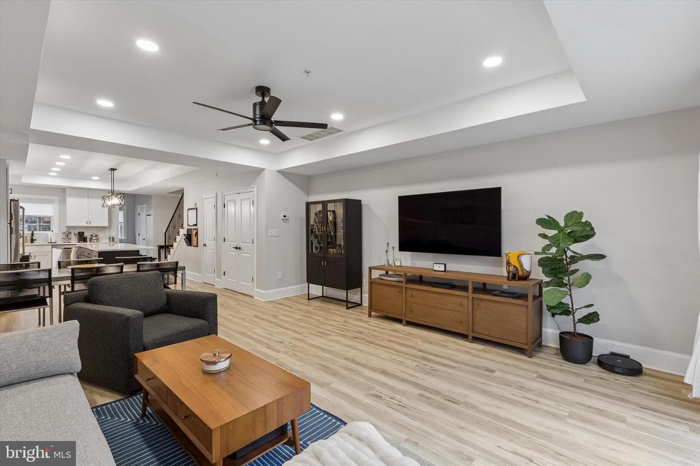 216 Wendover Street photo 11