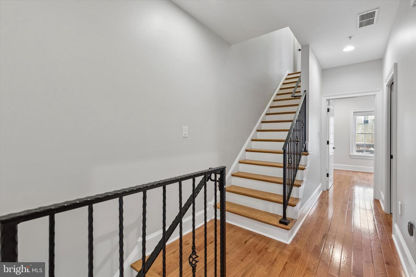 216 Wendover Street photo 17
