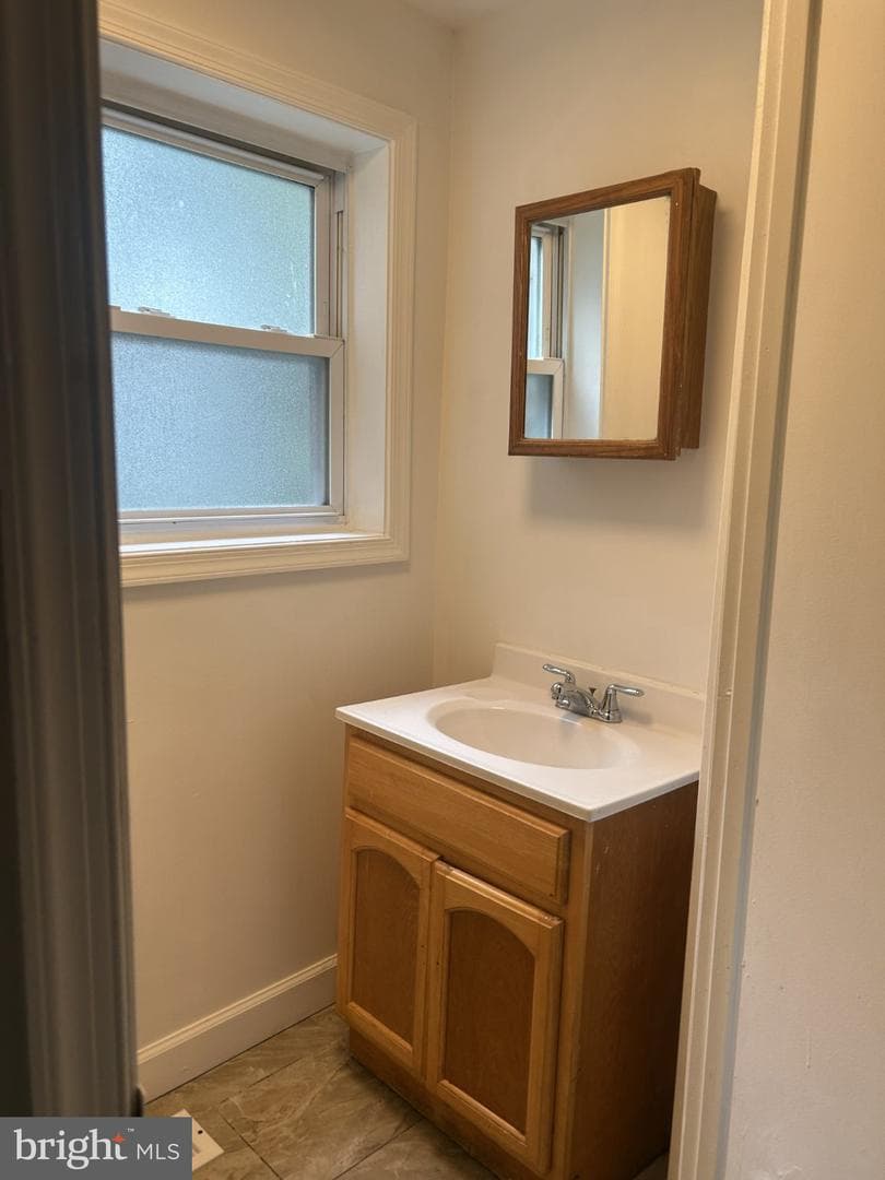 2930 W Arizona Street photo 4