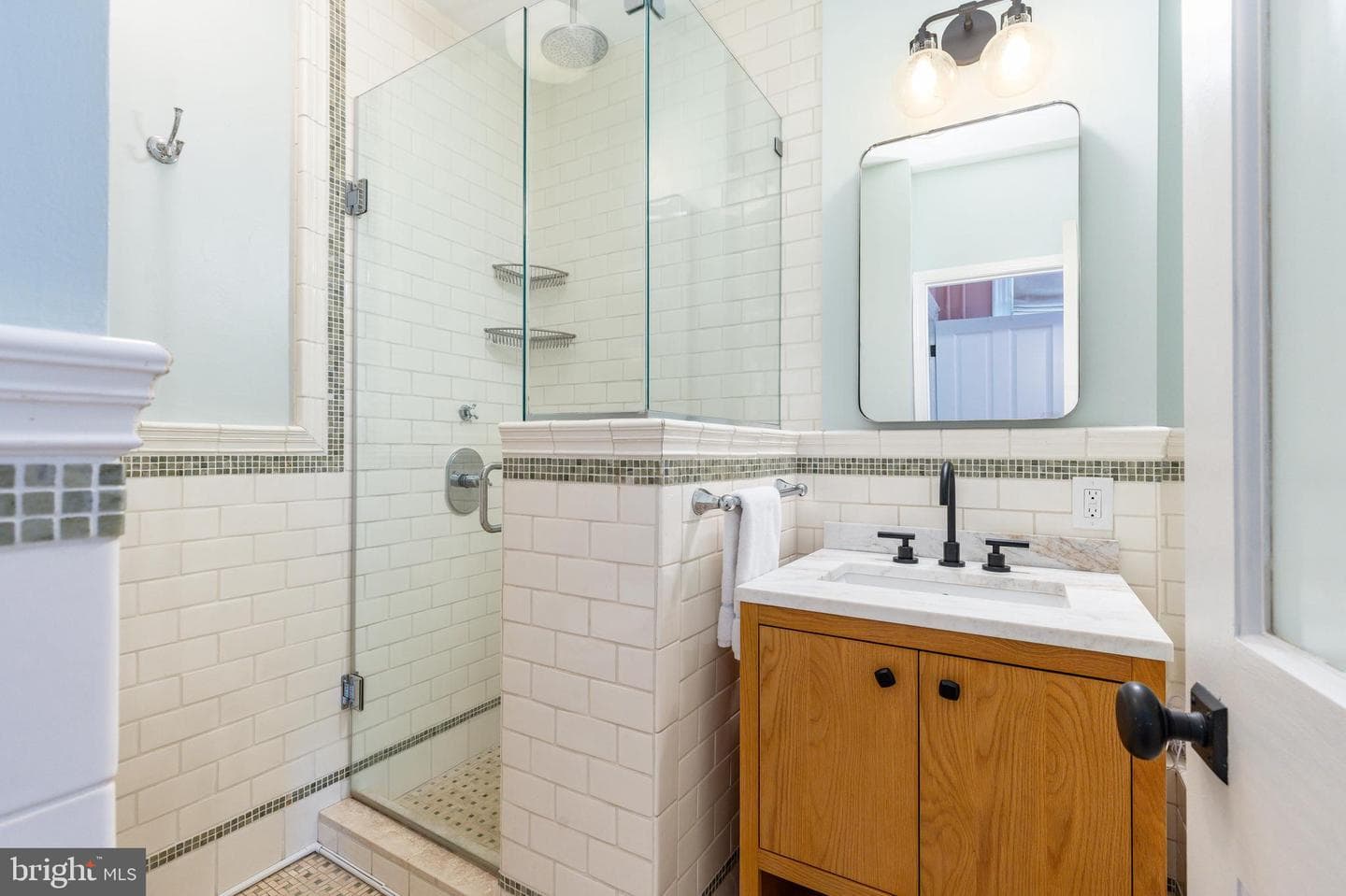 2032 Cherry Street photo 24