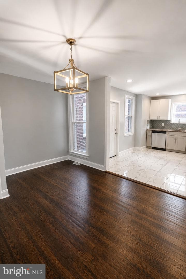 866 Anchor Street photo 12