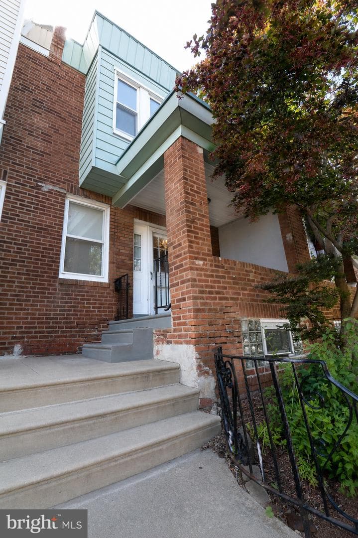 866 Anchor Street photo 3