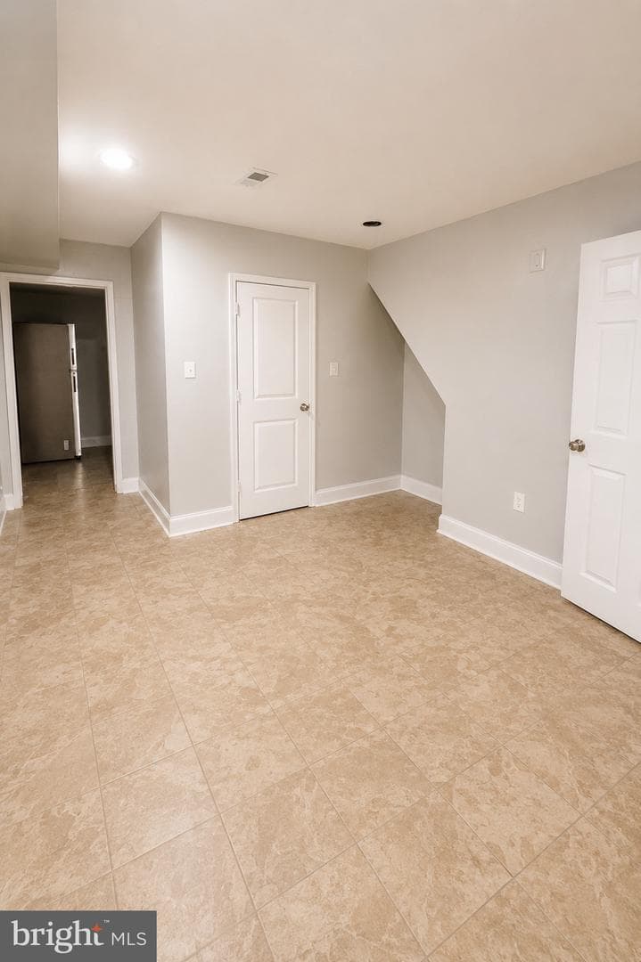 866 Anchor Street photo 36