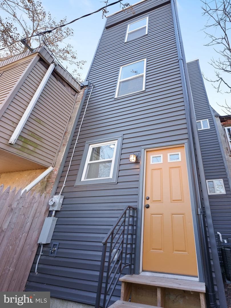 1821 N Ringgold Street photo 22