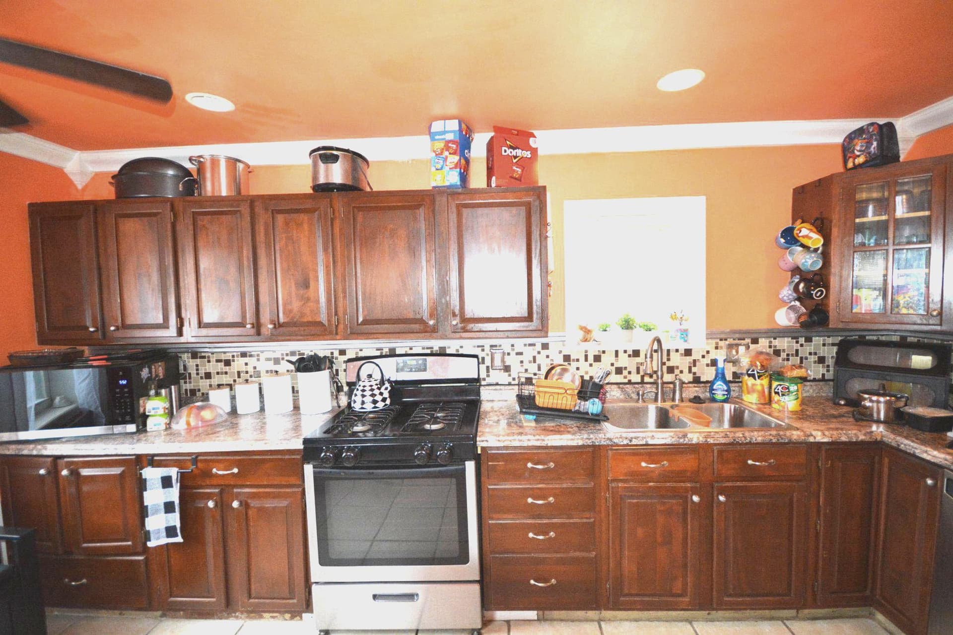 5923 Erdrick Street photo 9