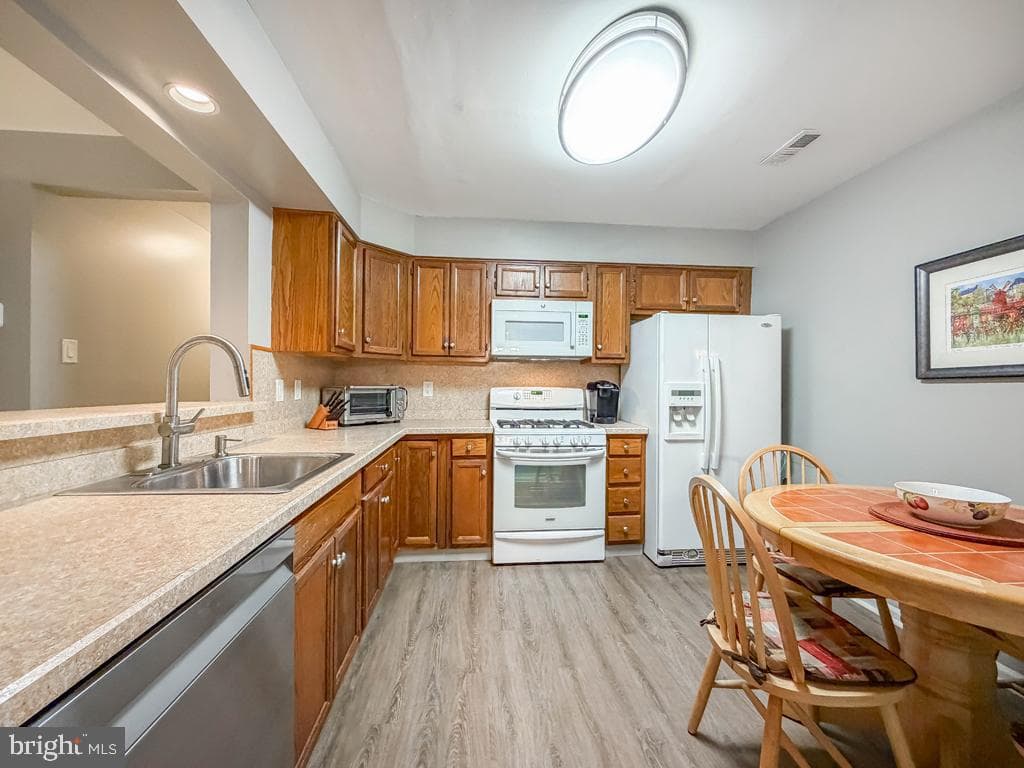72105 Delaire Landing Road photo 11