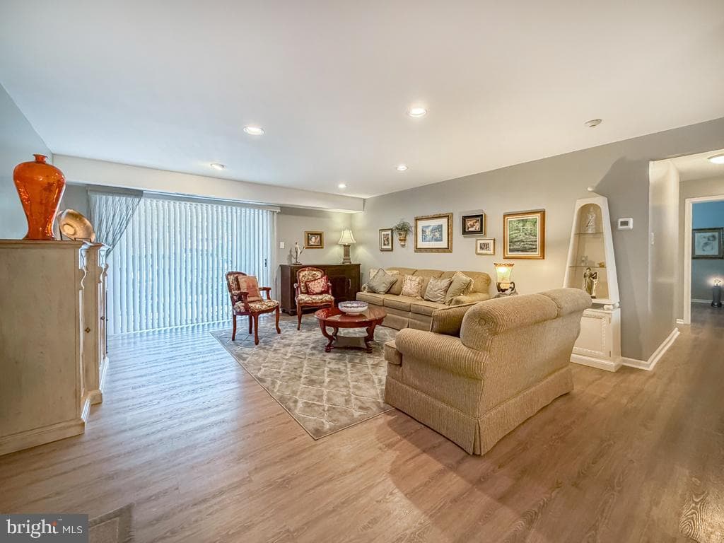 72105 Delaire Landing Road photo 4
