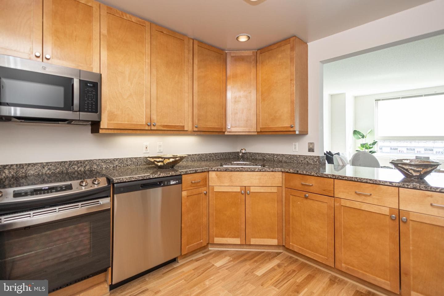 717 S Chris Columbus Boulevard #811 photo 14