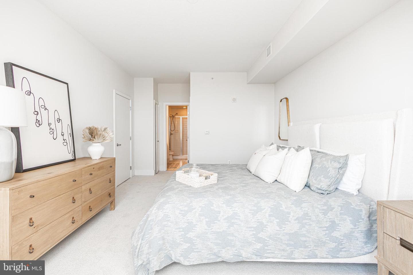 717 S Chris Columbus Boulevard #811 photo 26