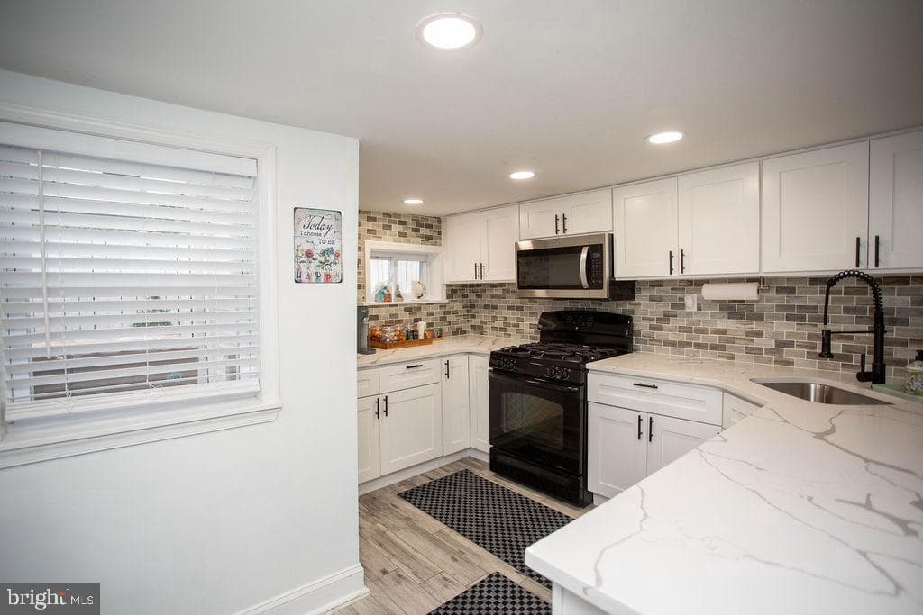 1128 O'neil Street photo 8