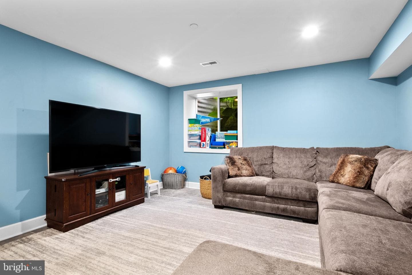 2136 Carpenter Street photo 34