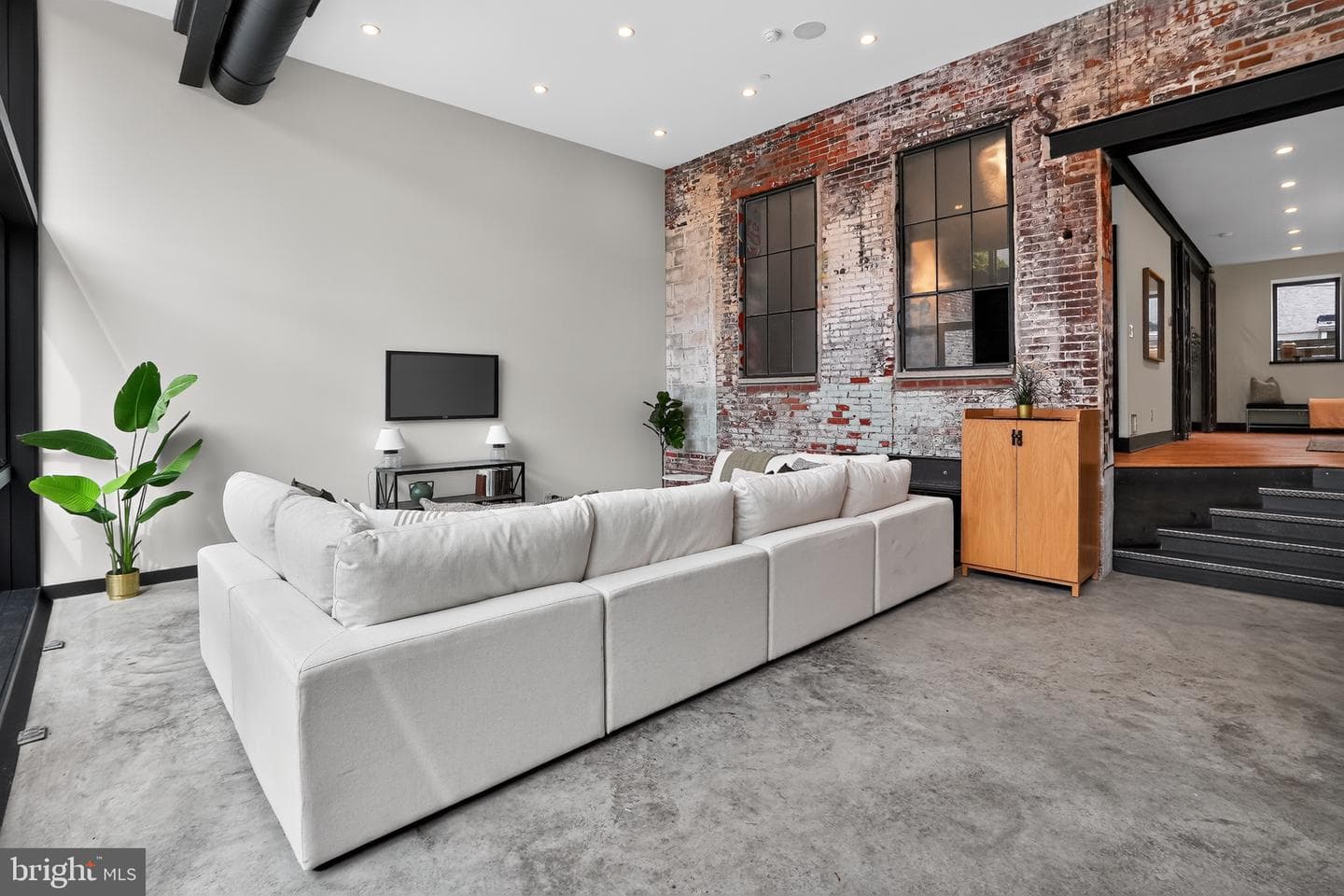 2619-21 Emerald Street photo 12