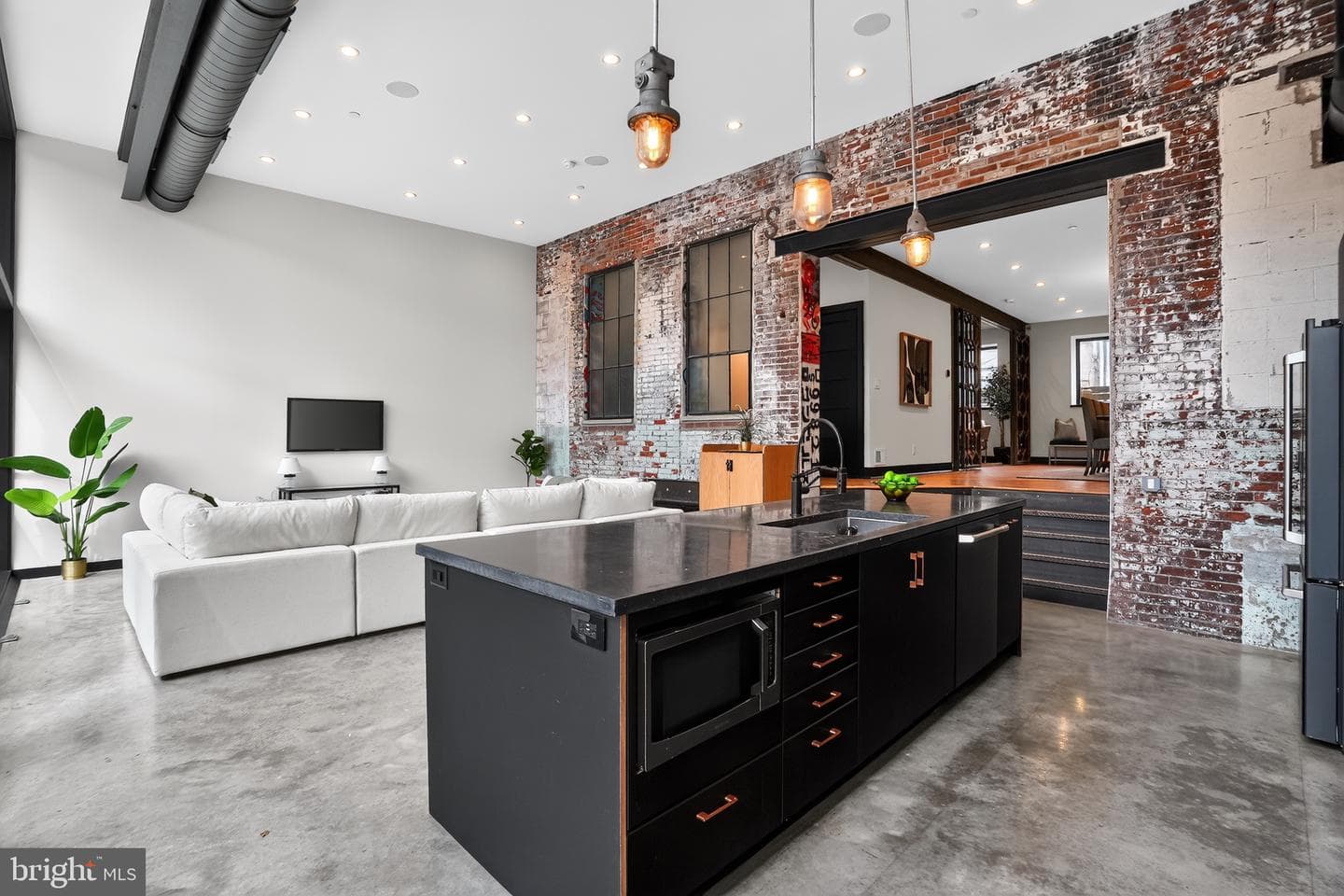 2619-21 Emerald Street photo 16