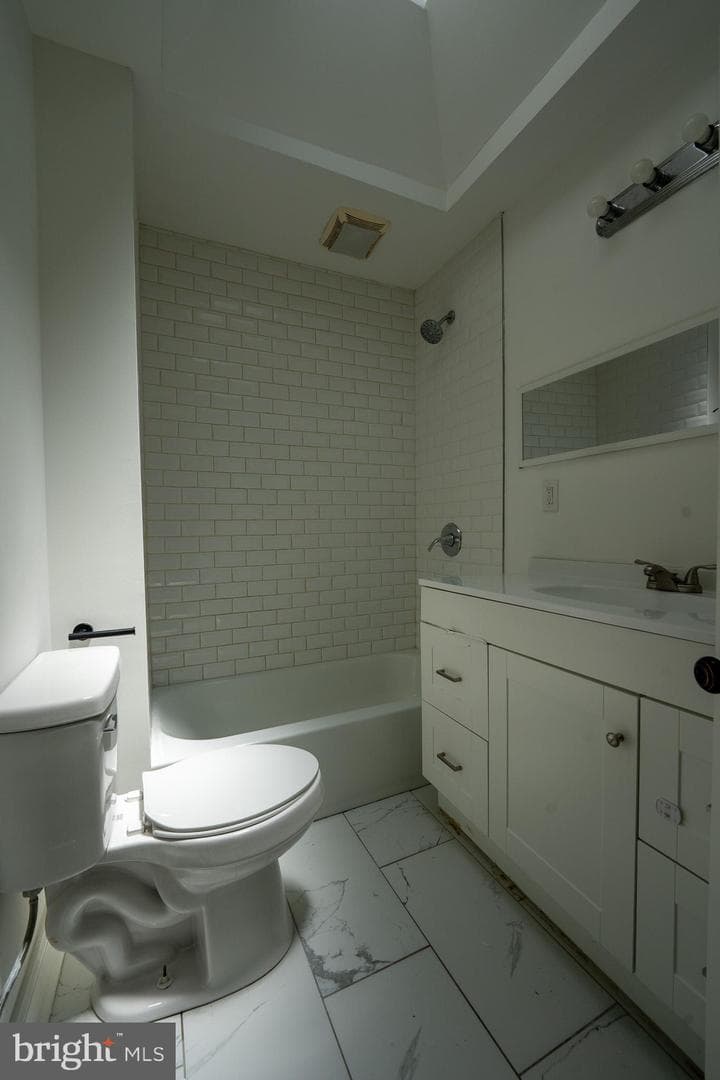 5333 Malcolm St photo 12