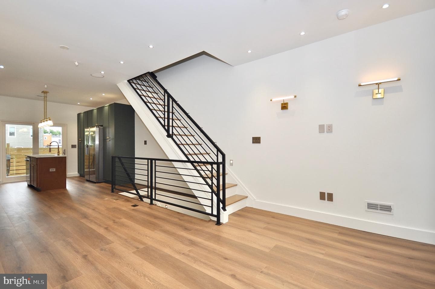 2043 N Orkney St photo 10