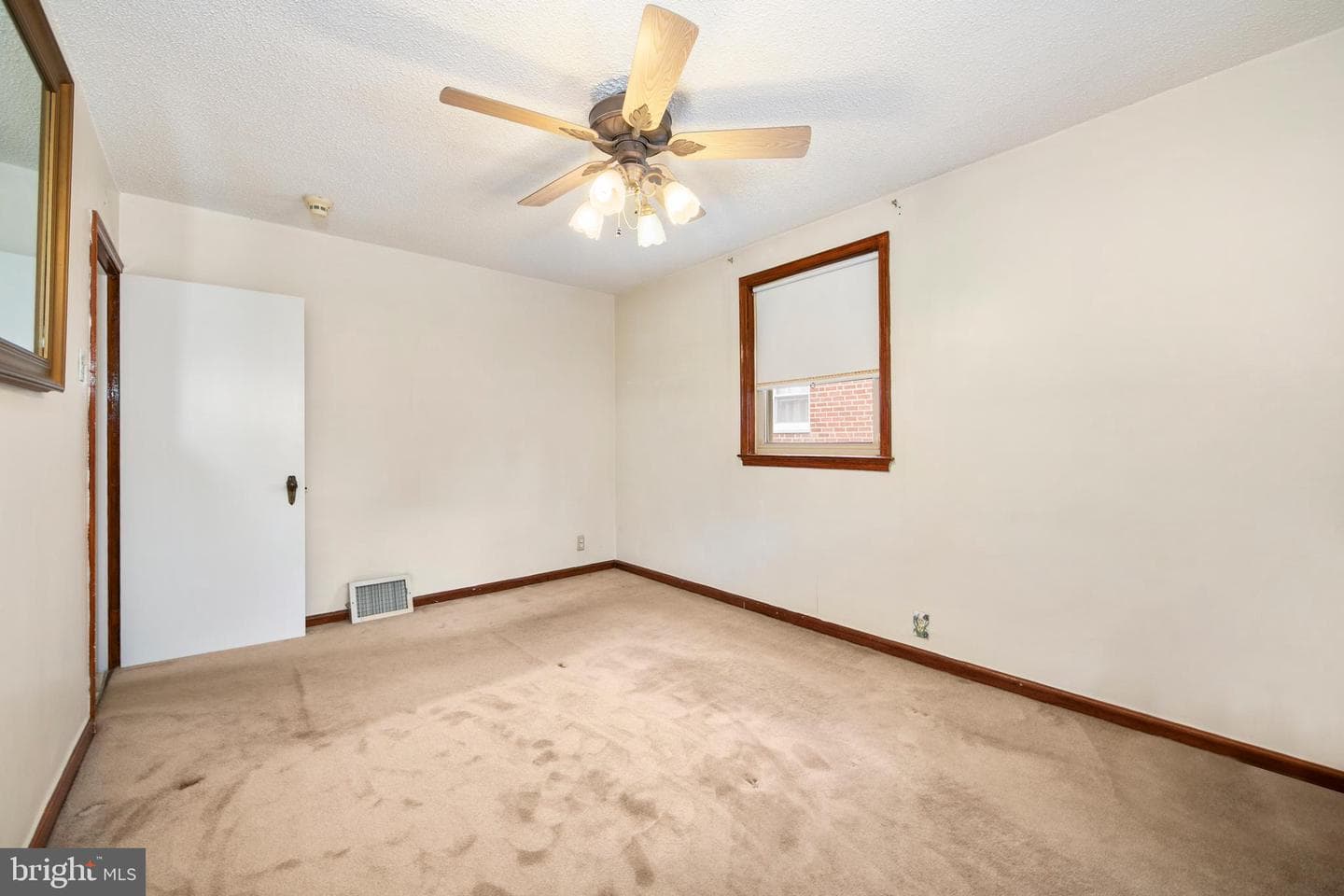 7703 Lister Street photo 17