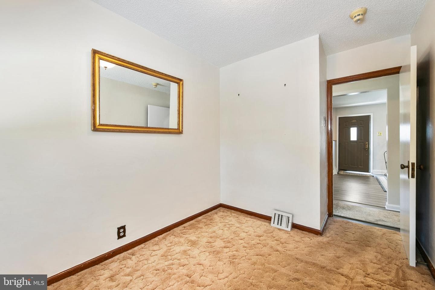 7703 Lister Street photo 19