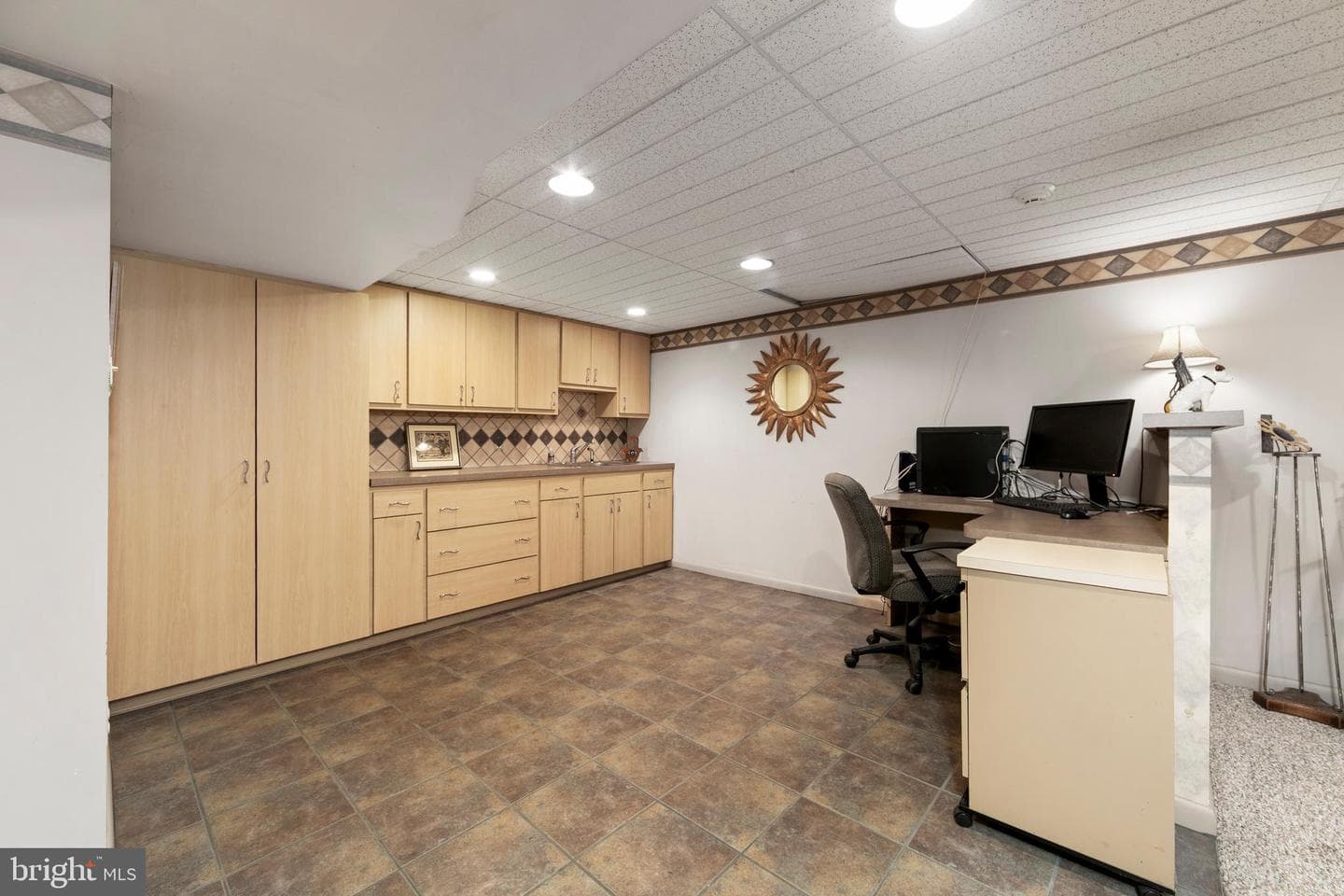 7703 Lister Street photo 25