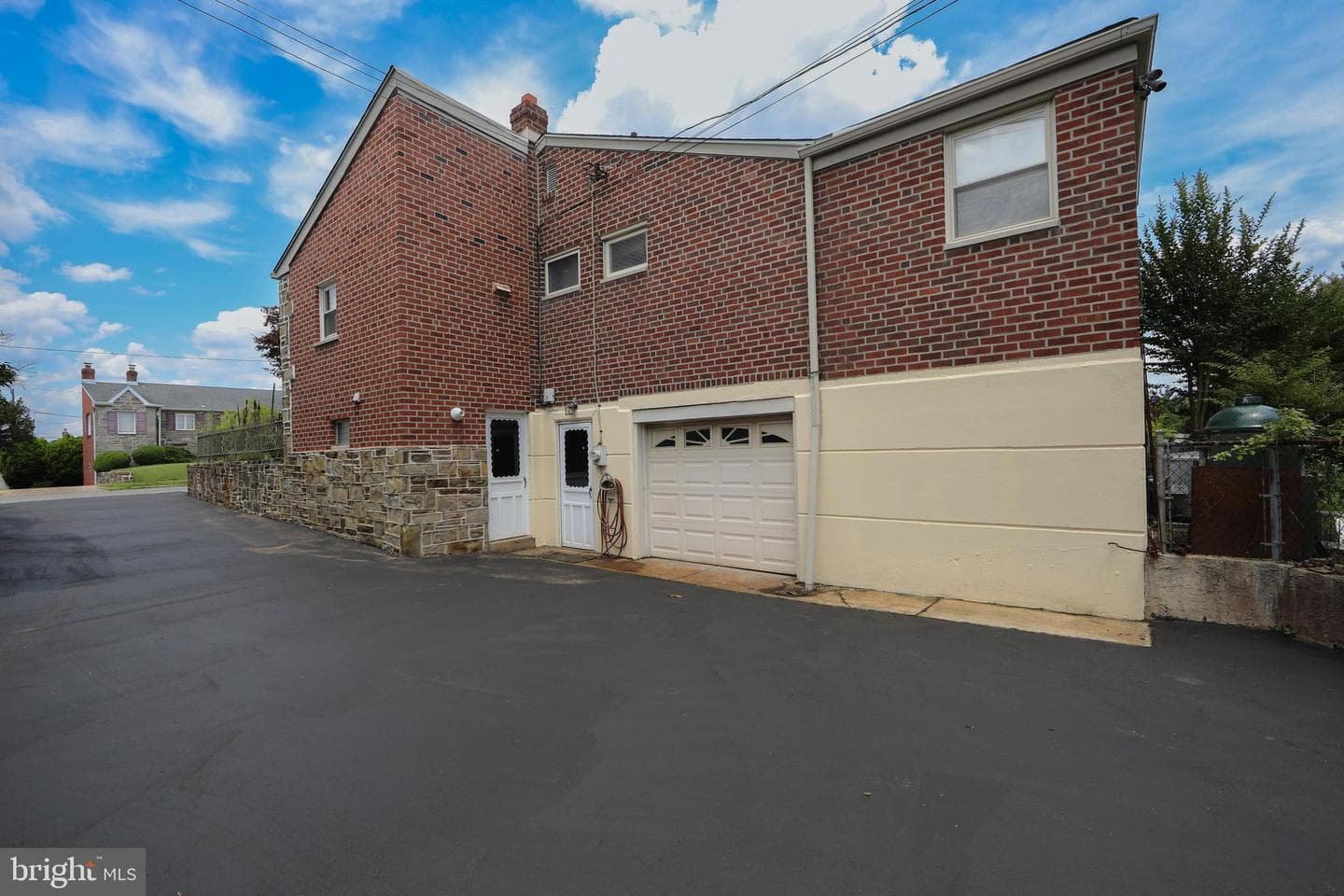 7703 Lister Street photo 30