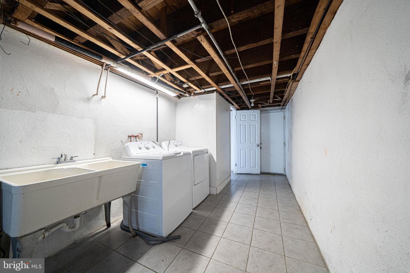 2910 Knorr Street photo 27