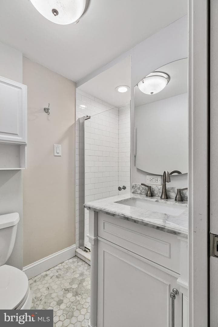 788 N Croskey Street photo 42
