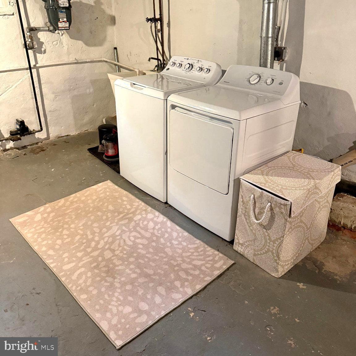 788 N Croskey Street photo 52