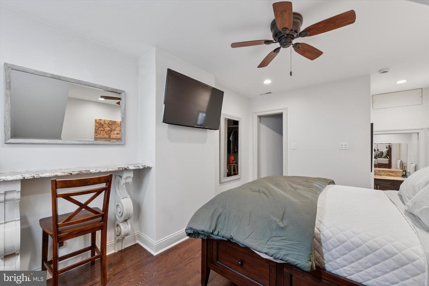 727 S 7th Street #1f photo 15