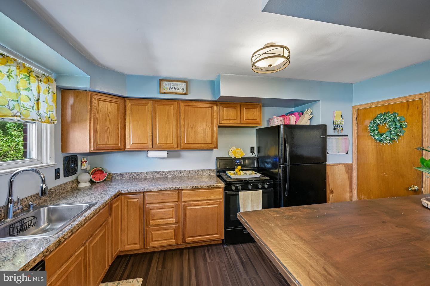 2820 Maxwell Street photo 16