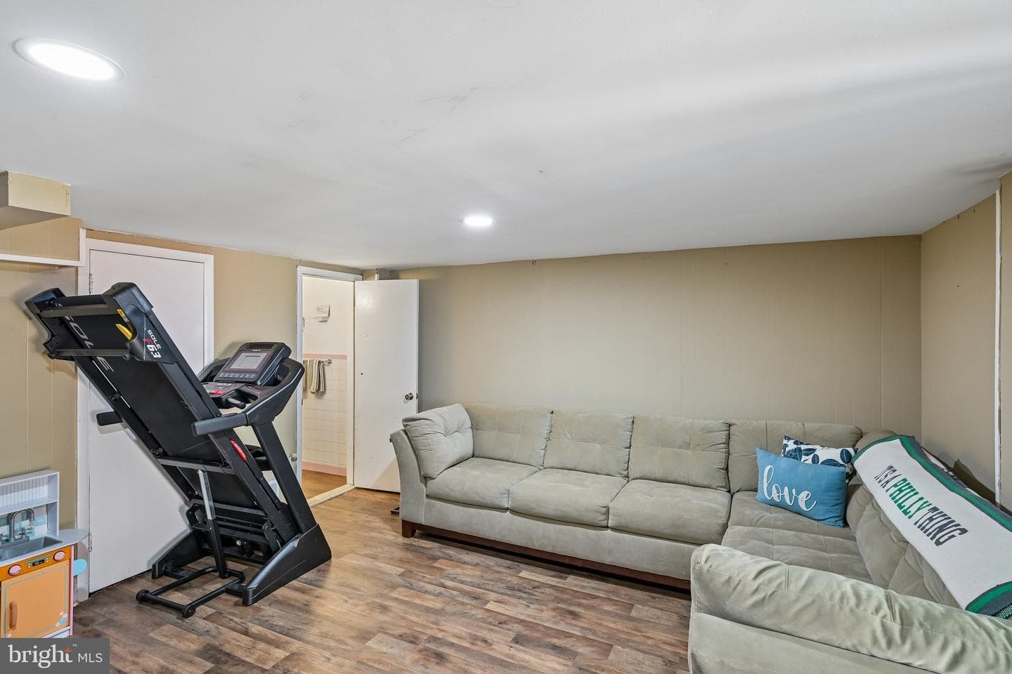 2820 Maxwell Street photo 37