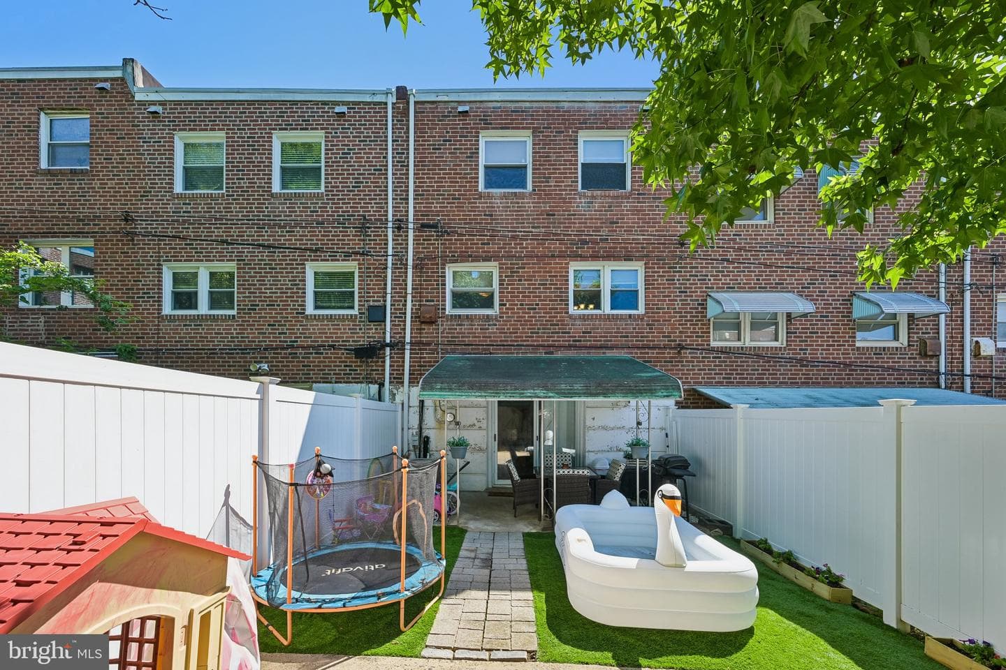 2820 Maxwell Street photo 5