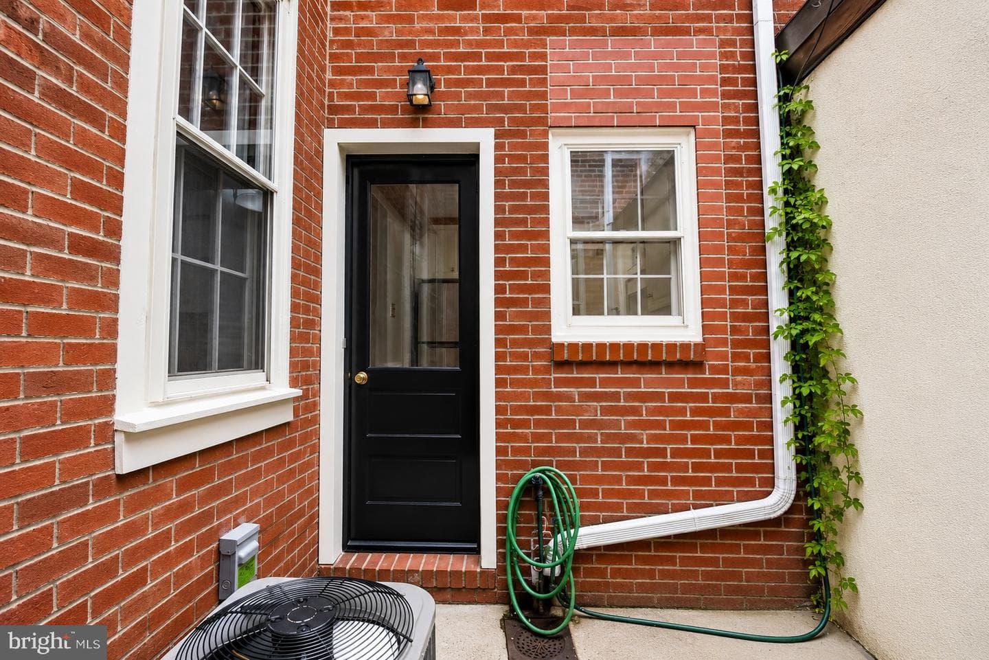 506 S Hancock Street photo 12