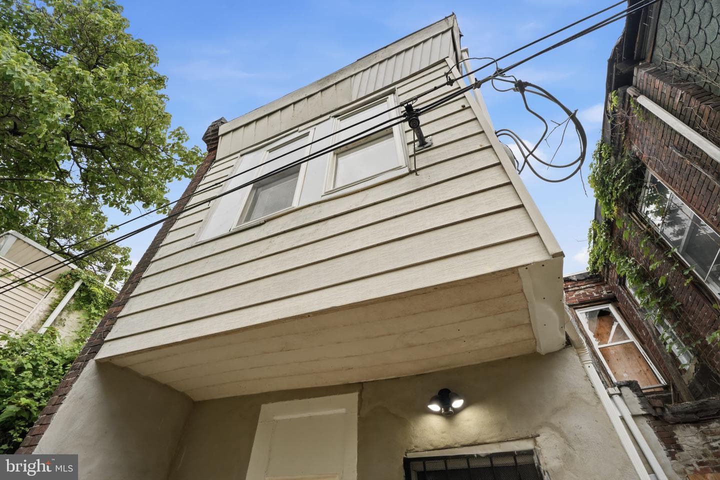 2357 N Beechwood Street photo 25