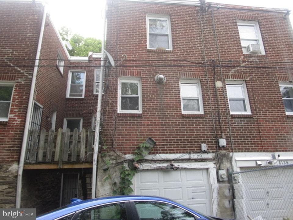 6126 N 11th St photo 4