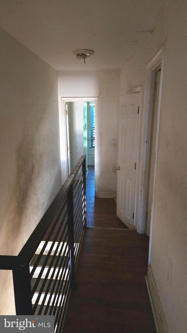 1864 N Judson Street photo 3